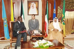 سمو نائب الامير وولي العهد الشيخ نواف الاحمد مستقبلا مبعوث رئيس السنغال﻿
