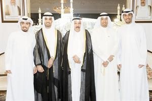 محمد عبدالوهاب العثمان مع ابنائه عبدالله واسامة واحمد وعبدالوهاب