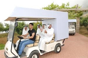 دعبدالله المعتوق والمستشار محمد ابوالحسن ومحمد شرار خلال الحفل