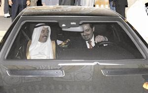 الرئيس سعد الحريري مصطحبا صاحب السمو قبيل مغادرته لبيروتمحمود الطويل
