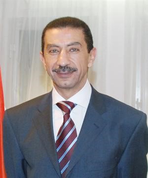 السفير المصري طاهر فرحات﻿