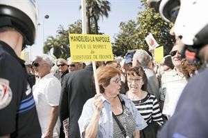 مظاهرة في كان ضد خارجون عن القانون افپ