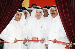 دعبدالله الفهيد ودفهد الثاقب ودعبدالرحمن الاحمد يفتتحون المعرض﻿
