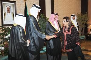 دموضي الحمود تحيي ولي عهد قطر
