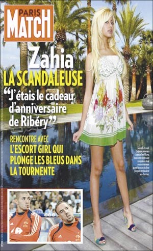 بطلة فضيحة منتخب فرنسا زاهية هدية عيد ميلاد ريبيري على غلاف مجلة باري ماتش الفرنسية