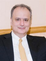 ميشال العقاد
