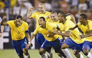 حسين فاضل: دونغا قادر على قيادة البرازيل لتحقيق النجمة السادسة