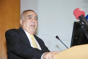 دعبدالرحمن العوضي متحدثا في اللقاء	 فريال حماد﻿