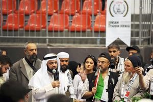 د وليد الطبطبائي متحدثا في المهرجان الخطابي