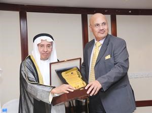 ابراهيم البغلي مكرما المستشار محمد سعد﻿