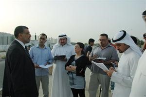 د عدنان الشطي متحدثا للصحافيين كرم دياب