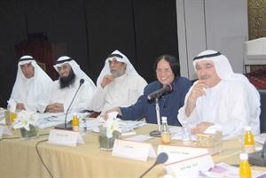 نورية السداني ومناجي العبدالهادي ومطلال القحطاني خلال ورشة العمل