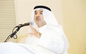 صالح عاشور اثناء حديثه لناخبات الدائرة الاولىمتين غوزال