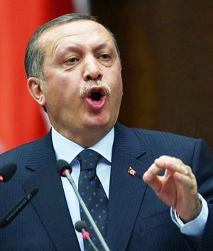 افپرئيس الوزراء التركي رجب طيب اردوغان متحدثا امام البرلمان
