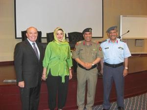 جانب من المشاركين في الدورة﻿