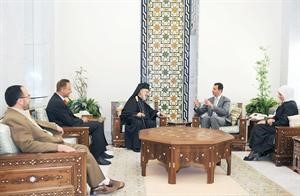 الرئيس بشار الاسد مستقبلا المتضامنين السوريين 4 	رويترز﻿
