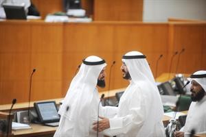 سعدون حماد يهنئ الطبطبائي بعودته سالما
