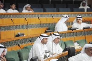خلف دميثير ودليهي الهاجري خلال الجلسة