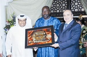 ويكرم احد المشاركين﻿﻿انور الكندري﻿