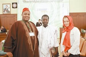 عدد من المشاركين في المؤتمر من السنغال وموريتانيا وبريطانيا