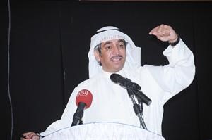 معادل الخرافي متحدثا