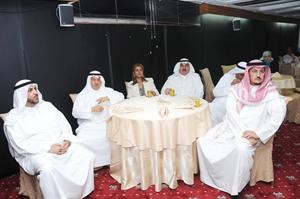 ممبارك الدويلة ومموسى الصراف وبعض الحضور
