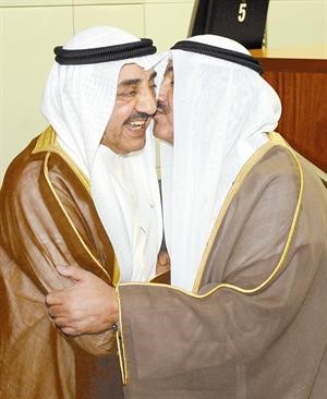 تهنئة متبادلة بين الرئيس جاسم الخرافي وسمو الشيخ ناصر المحمد بعد رفعاستجواب الطاحوس من جدول الاعمالمتين غوزال