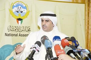 خالد الطاحوس يتحدث للصحافيين عن استجوابه واسباب انسحاب الشعبي من الجلسة السرية