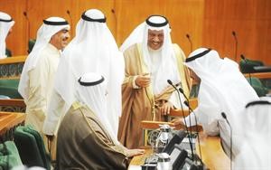 النائب الاول ووزير الدفاع الشيخ جابر المبارك بعد انتهاء جلسة الاستجواب
﻿