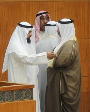 النائب الاول الشيخ جابر المبارك يستمع لحديث دوليد الطبطبائي