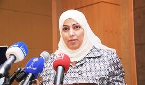 منى اللوغاني تلقي كلمتها﻿﻿انور الكندري﻿