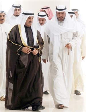 سمو رئيس الوزراء الشيخ ناصر المحمد والشيخ احمد الفهد خلال دخولهما المجلس