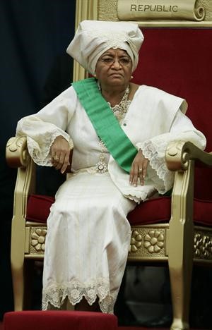 ايلين جونسون سيــرليف رئيسة جمهورية ليبيريا