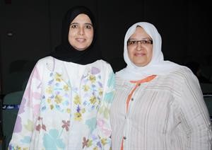 وفي لقطة تذكارية مع شريفة المطوع﻿