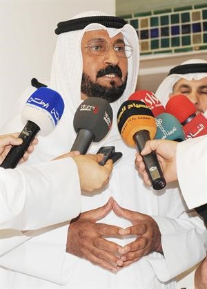دمحمد العفاسي متحدثا للصحافيين في مجلس الامة
