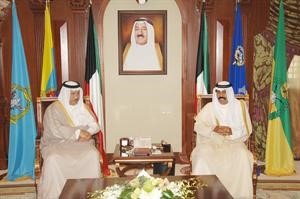 سمو ولي العهد الشيخ نواف الاحمد مستقبلا الشيخ جابر المبارك