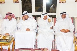 مسلم البراك ومناجي العبدالهادي ومشاري العنزي خلال اللقاء
قاسم باشا