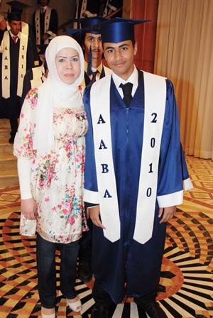 الزميلة عائشة الجلاهمة وابن شقيقتها عثمان الشمري
