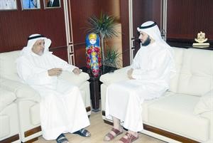 داود الاحمد متحدثا الى الزميل ناصر الخالدي
