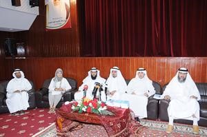 ممثلو الجمعيات والاندية الخاصة بالمعاقين خلال المؤتمر الصحافيانور الكندري