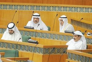 احمد السعدون ومسلم البراك وسعد زنيفر ودمحمد الحويلة اثناء الجلسة