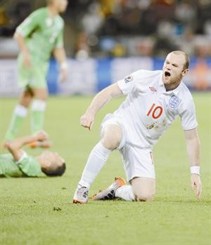 النجم الانجليزي واين روني انتقد ثم اعتذر 						افپ