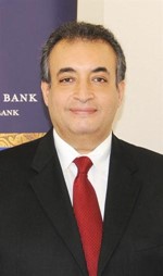 عادل المنقور
