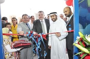 السفير صلاح الوسيمي مفتتحا مهرجان سوق حولي المركزي﻿