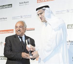طارق السلطان يتسلم جائزة اجيليتي كافضل شركة في المسؤولية الاجتماعية﻿