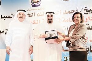 اللواء الشيخ احمد الخليفة مكرما دموضي الحمود