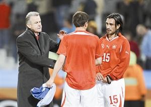 مدرب سويسرا الالماني اوتمار هيتسفيلد ادى ما عليه في المونديال افپ