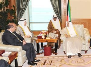 صاحب السمو الامير الشيخ صباح الاحمدمستقبلا وزير خارجية قبرص﻿