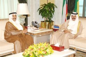 سمو ولي العهد الشيخ نواف الاحمد مستقبلا الرئيس جاسم الخرافي﻿