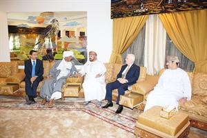 سفراء سورية والسودان ومصر يقدمون واجب العزاء للسفير العماني